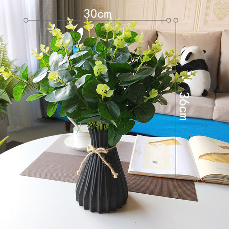 Closed origami vase