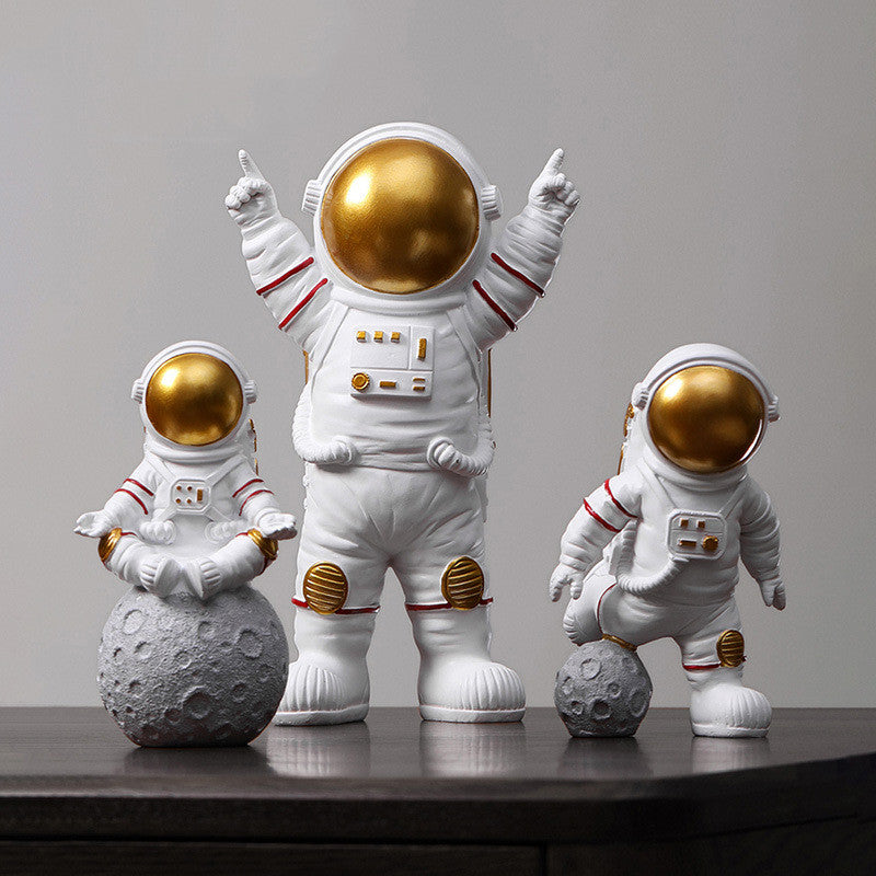 Resin Astronaut Small Decorations Lovely Space Decoration