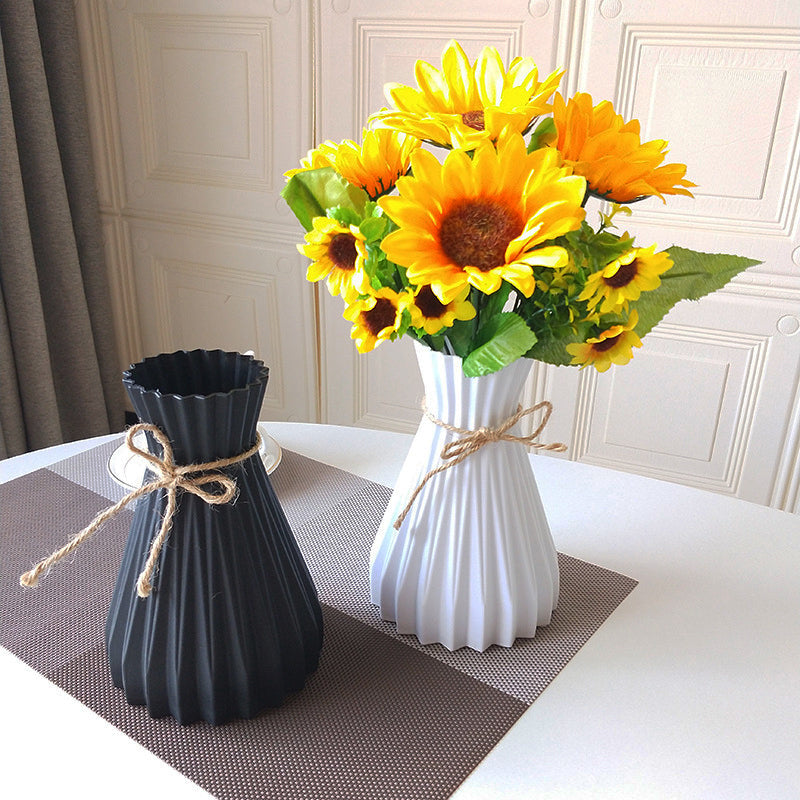 Closed origami vase