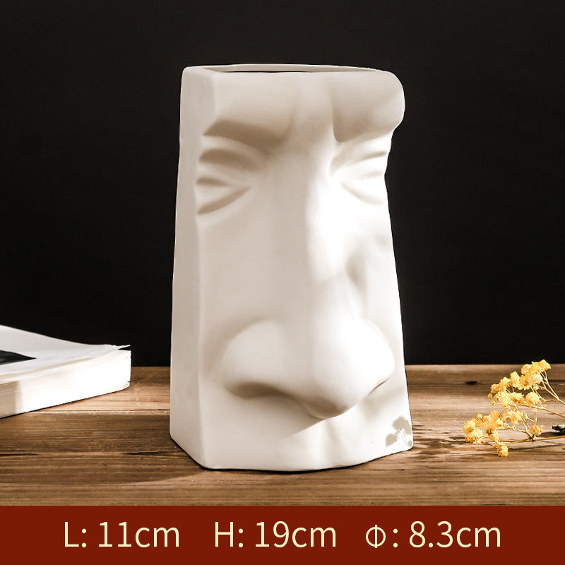 Creative White Ceramic Vase Decoration